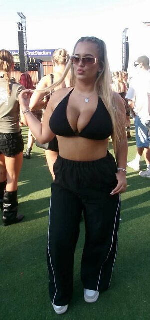 Ella leaked photo #23
