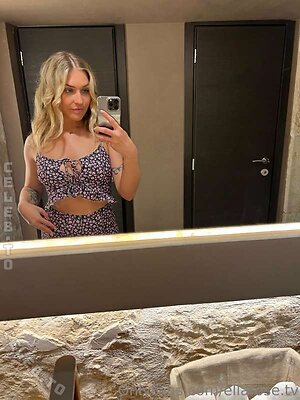 Ellarose.tv leaked photo #200