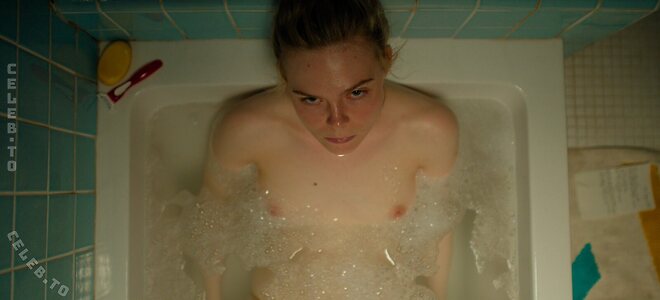 Elle Fanning Nude Leaked Photo #20