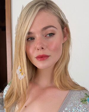 Elle Fanning leaked photo #152