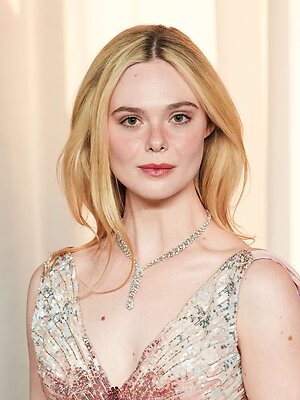 Elle Fanning leaked photo #370