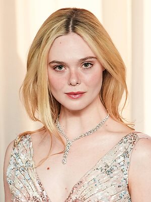 Elle Fanning leaked photo #373