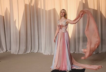 Elle Fanning leaked photo #376