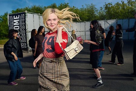 Elle Fanning leaked photo #412