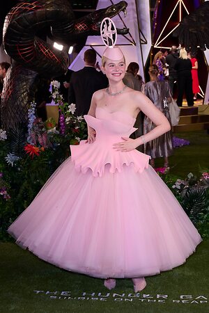 Elle Fanning leaked photo #455