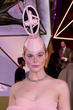 Elle Fanning leaked photo #459