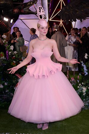 Elle Fanning leaked photo #460