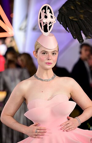 Elle Fanning leaked photo #462