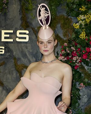 Elle Fanning leaked photo #479