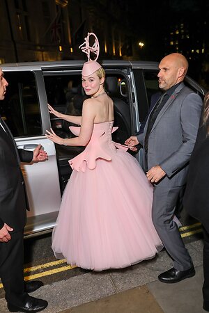 Elle Fanning leaked photo #512