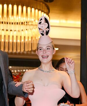 Elle Fanning leaked photo #567
