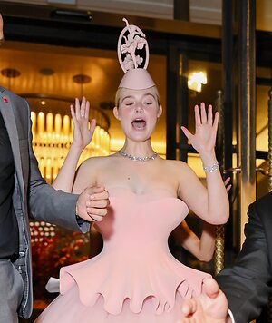 Elle Fanning leaked photo #590