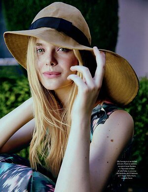 Elle Fanning leaked photo #650