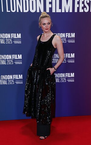 Elle Fanning leaked photo #681