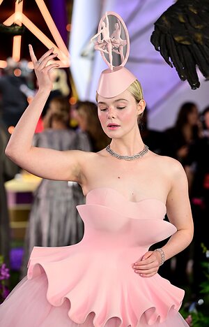 Elle Fanning leaked photo #705