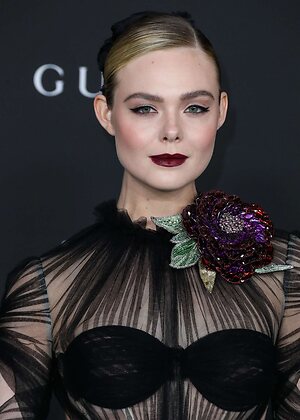 Elle Fanning leaked photo #751
