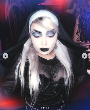 Elle Haunted
