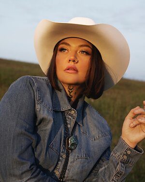 Elle King