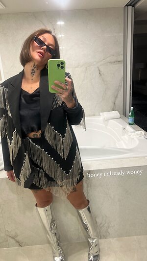 Elle King Nude Leaked Photo #82