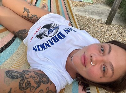 Elle King Nude Leaked Photo #92