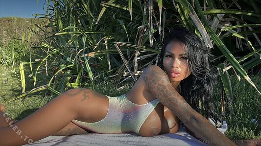 Elle Price Nude Leaked Photo #8