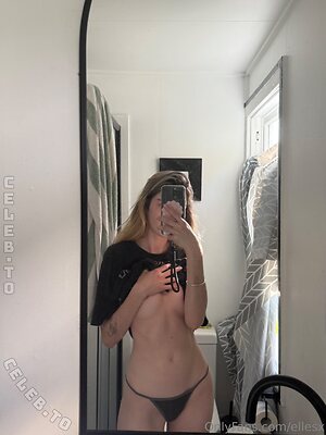 Ellesx Nude Leaked Photo #11