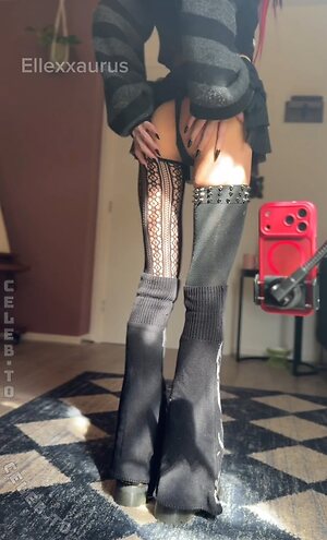 Ellexxaurus Nude Leaked Photo #24