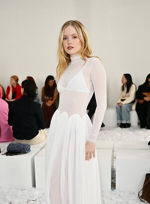 Ellie Bamber leaked photo #86