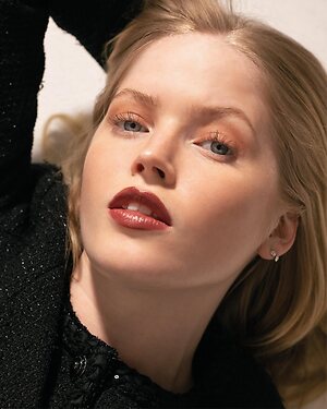Ellie Bamber leaked photo #116