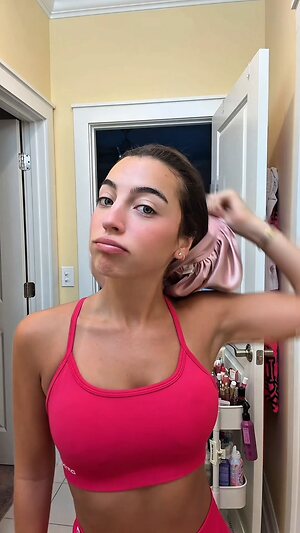Ellie Dobleske leaked photo #17