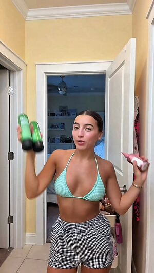 Ellie Dobleske leaked photo #31