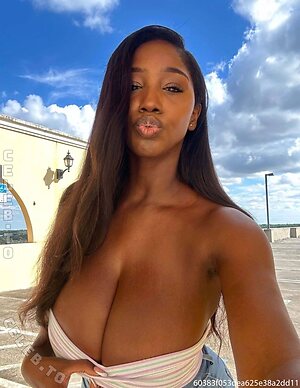 Ellie The Empress Nude Leaked Photo #79