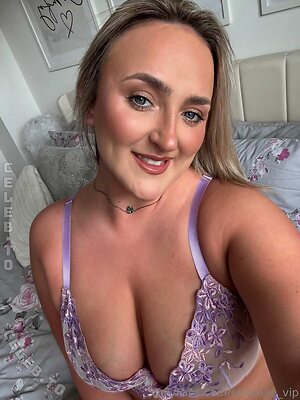 elliemae_vip Nude Leaked Photo #203