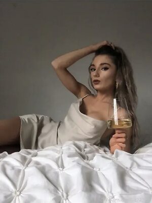 Ellyserose leaked photo #3