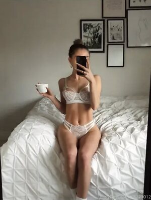 Ellyserose leaked photo #8