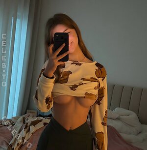 Elsa Bellucci Nude Leaked Photo #26