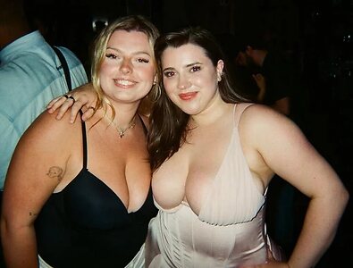Elsa Keefe leaked photo #4