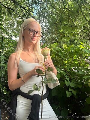 Elsa Snow Nude Leaked Photo #37