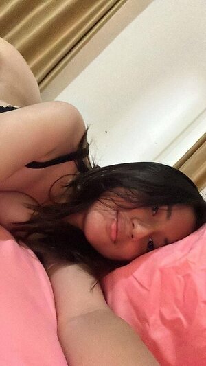 Elyana Bering leaked photo #6