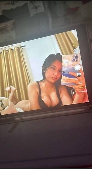 Elyana Bering leaked photo #13