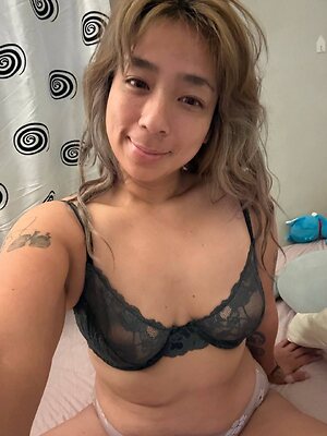 Elysabeth Ongkojoyo leaked photo #43