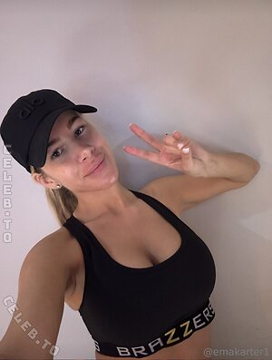 Ema Karter photo