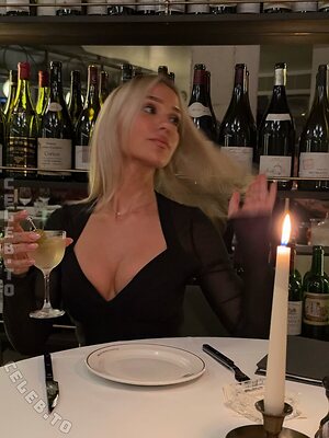 Ema Louise leaked photo #102