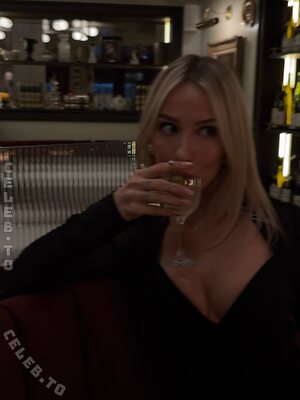Ema Louise leaked photo #104