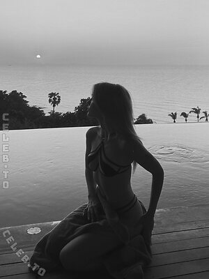 Ema Louise leaked photo #112