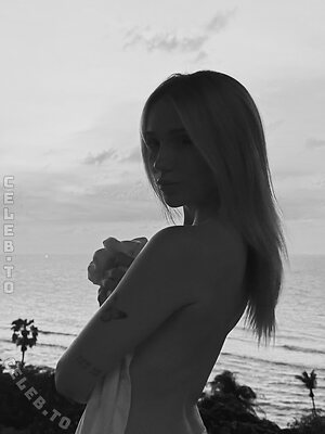 Ema Louise leaked photo #116