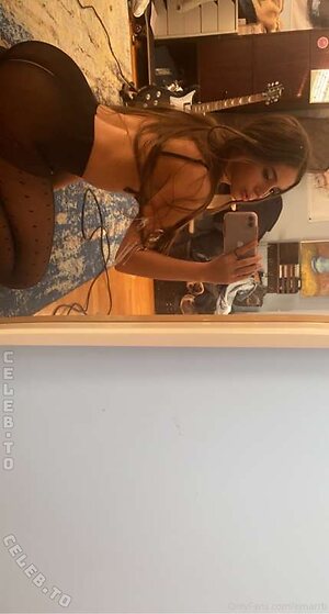 Emarrb Nude Leaked Photo #33