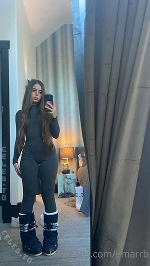 Emarrb Nude Leaked Photo #58