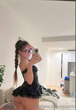 Emarrb Nude Leaked Photo #298