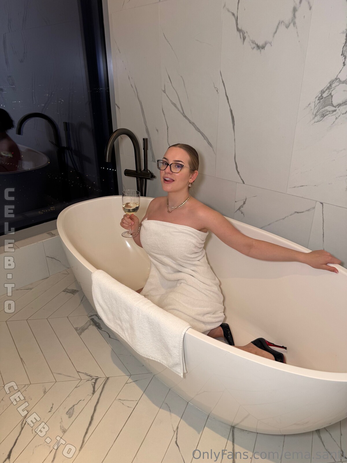 Ema Santi Nude Leaked Photos